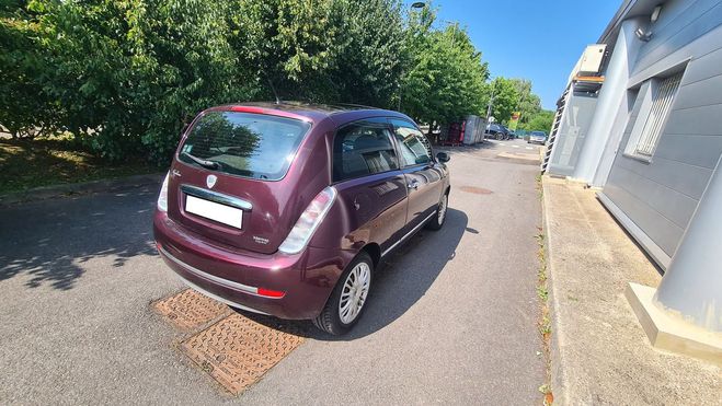 Lancia Y 1.4 premier main FAIBLE KM CERTIFIE Violet de 2008