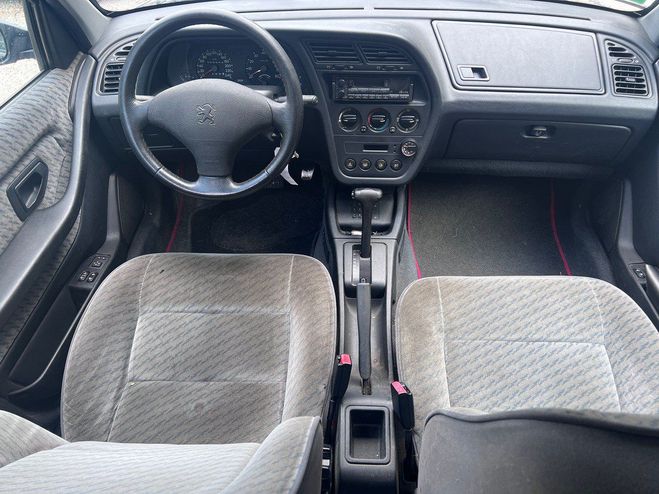 Peugeot 306 1.8 i 103cv BVA Signature 1re Main Noir de 1996