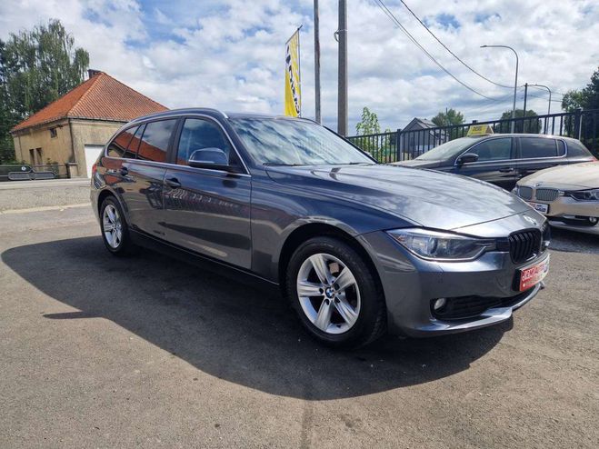 BMW Serie 3 Touring 318 d xDrive Gris Mtallis de 