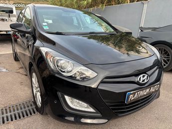  Voir détails -Hyundai I30 II 1.6 CRDI 110 Pack Sensation à  Le Rove (13)