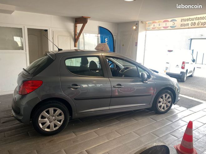 Peugeot 207 1.4 VTI 16V 95 Premium 5 Portes Gris de 2008