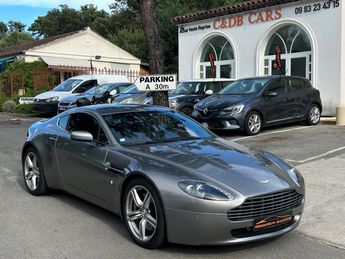  Voir détails -Aston martin Vantage V8 COUPE 4.7 420 BVA / CARNET / EXCELLEN à Gassin (83)