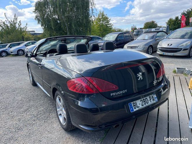 Peugeot 307 CC 2.0 136ch feline Noir de 2004
