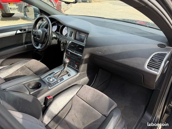 Audi Q7 3.0 TDi V6 Quattro 233CV 7 PLACES S-LINE Gris de 2009