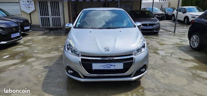 Peugeot 208 1.6 BlueHDi 100ch STYLE Argent de 2016