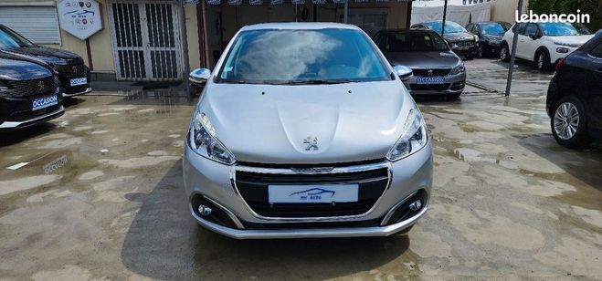 Peugeot 208 1.6 BlueHDi 100ch STYLE Argent de 2016