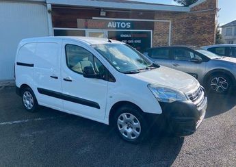  Voir détails -Peugeot Partner 1.6 L HDI 100 cv 3 places Pack Nav à Bavilliers (90)