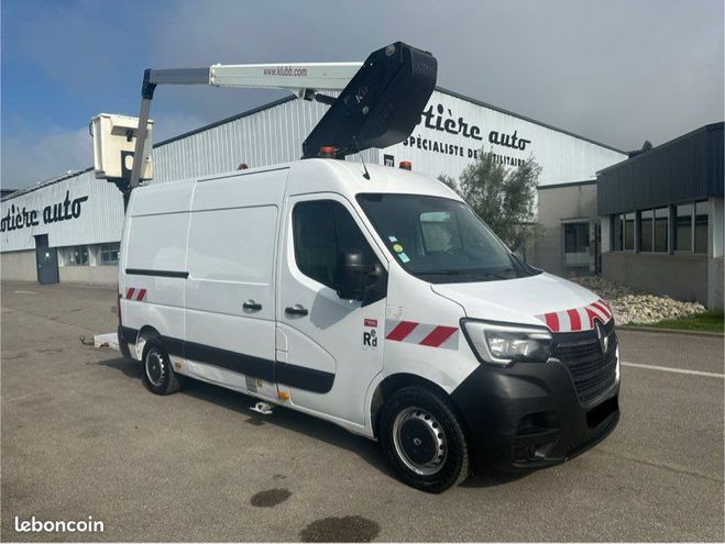 Renault Master l2h2 nacelle Klubb k32 3 places  de 2020