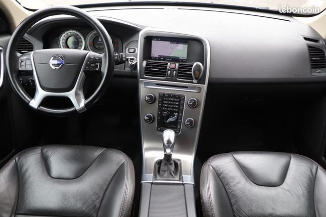 Volvo XC60 2.4 D5 215 SUMMUM AWD GEARTRONIC BVA Gris de 2013