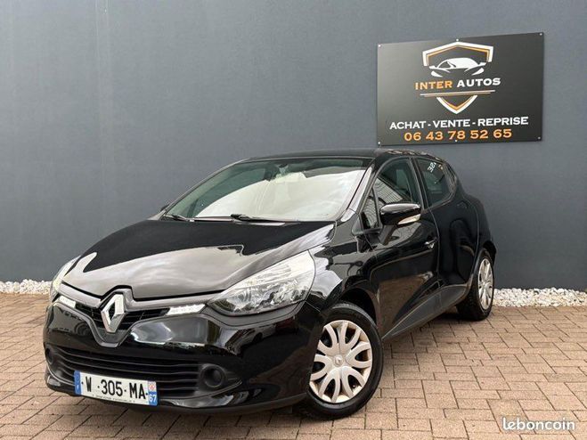 Renault Clio IV 1,2 16v 75ch Noir de 2014