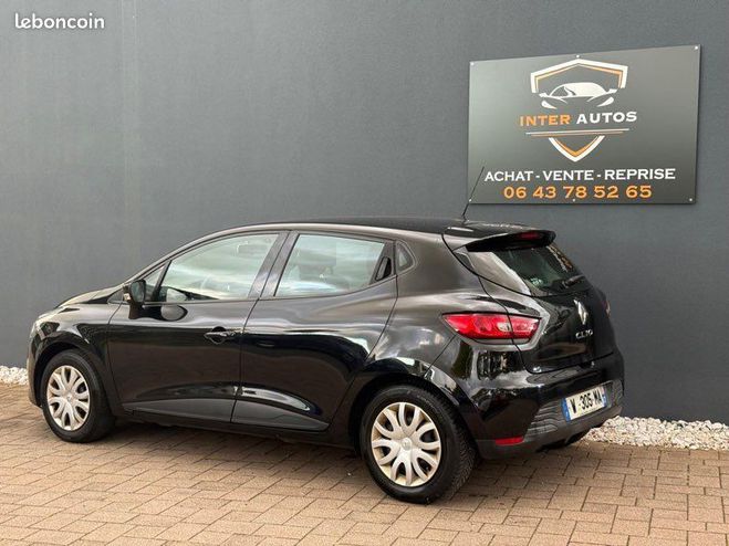 Renault Clio IV 1,2 16v 75ch Noir de 2014