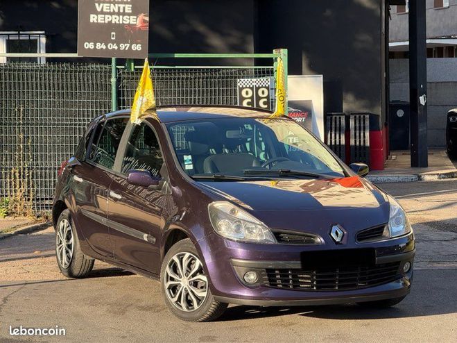 Renault Clio 3 1.5 dCi 90CV 5 Portes Anne 01-2007 19 Violet de 2007