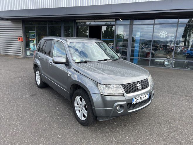 Suzuki Grand Vitara 2 L 140 CV Essence Ethanol Gris Fonc de 2005