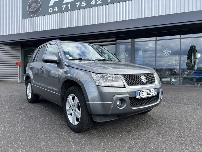 Suzuki Grand Vitara 2 L 140 CV Essence Ethanol Gris Fonc de 2005