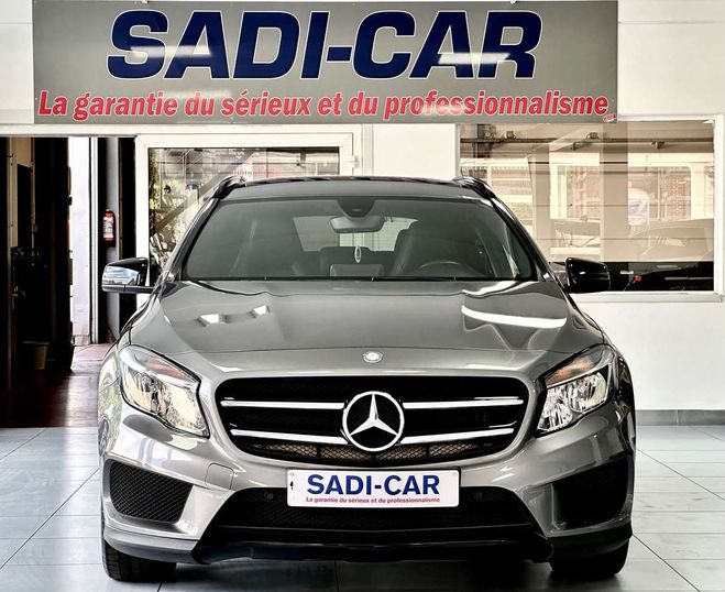 Mercedes Classe GLA 180 E. 122cv AMG LINE EDITION Gris Mtallis de 