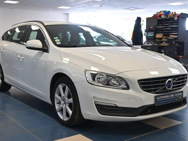 Volvo V60 BUSINESS D2 120 ch Stop&Start Geartronic Blanc de 2016