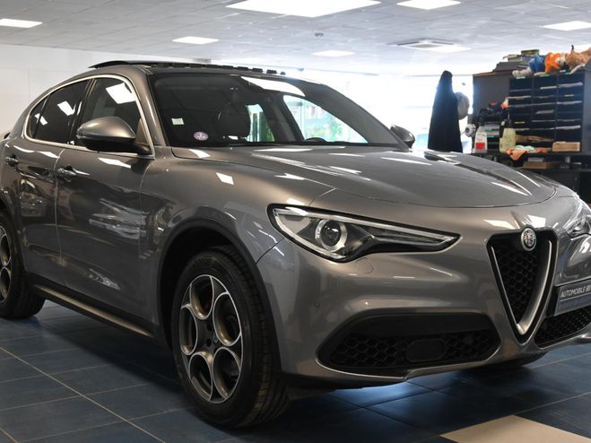 Alfa romeo Stelvio 2.0T 200 ch Q4 AT8 Lusso GRIS MEDIUM de 2018