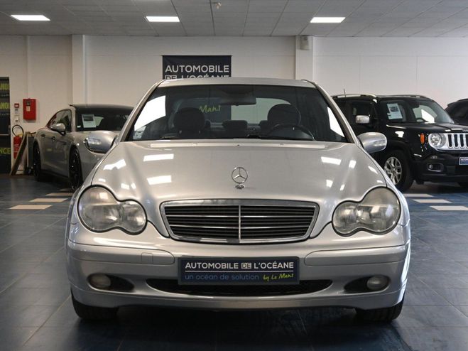 Mercedes Classe C W 203 220 CDI Classic GRIS CLAIR de 2001