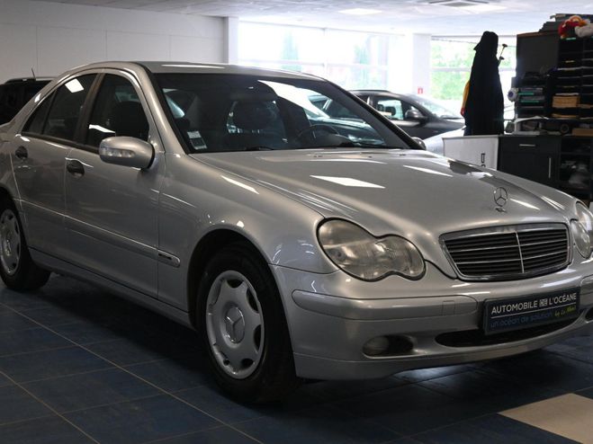 Mercedes Classe C W 203 220 CDI Classic GRIS CLAIR de 2001
