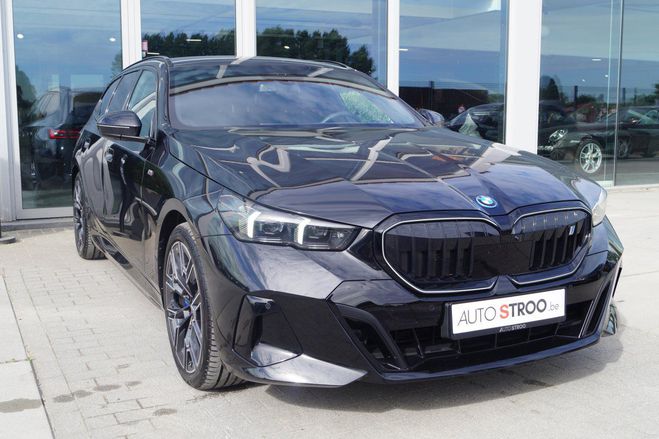 BMW i5 eDrive40 HarmanK | PANO | M-Sportpakket  Noir de 2025