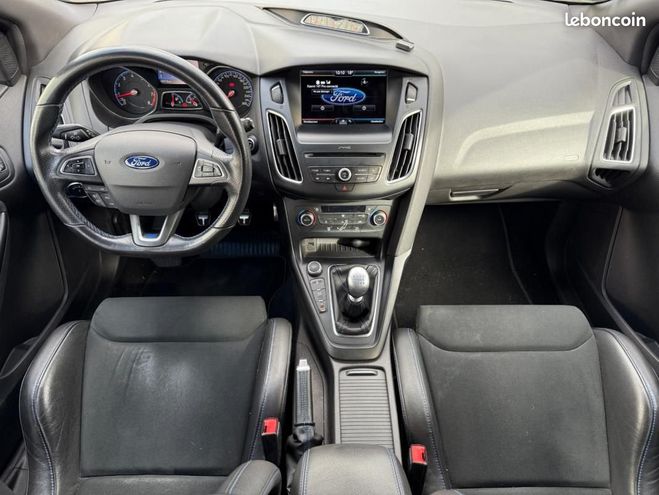 Ford Focus 2.3 ECOBOOST 350CH RS 4X4 START-STOP ORI Blanc de 2016