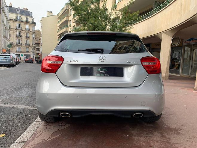 Mercedes Classe A III 250 VersionSport 4Matic GRIS de 2013