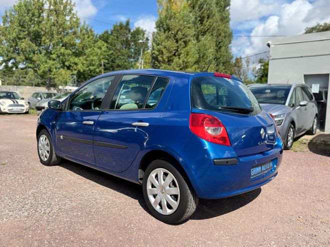 Renault Clio III 1.4i Privilge 100ch Bleu de 2007