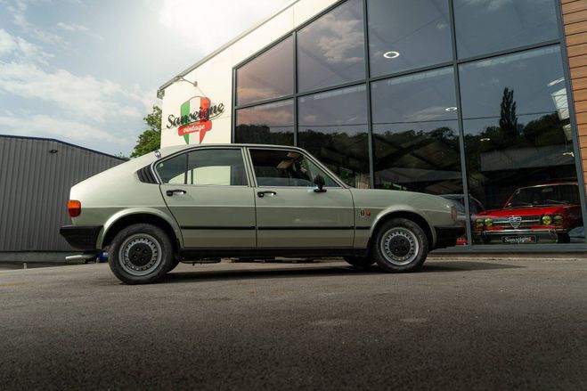 Alfa romeo Alfasud  ROUGE de 1983