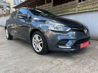  Voir détails -Renault Clio 0.9 TCe Limited (navi airco hifi ect) à Wemmel (17)