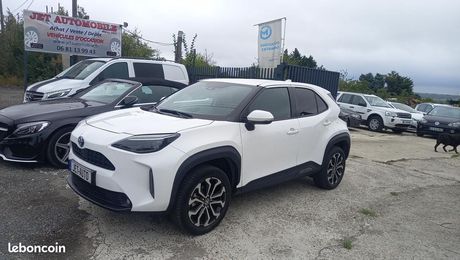 Toyota Yaris Cross 1.5 HYBRIDE 116h AWD-I DESIGN 2022 d'occasion a Linas (91)