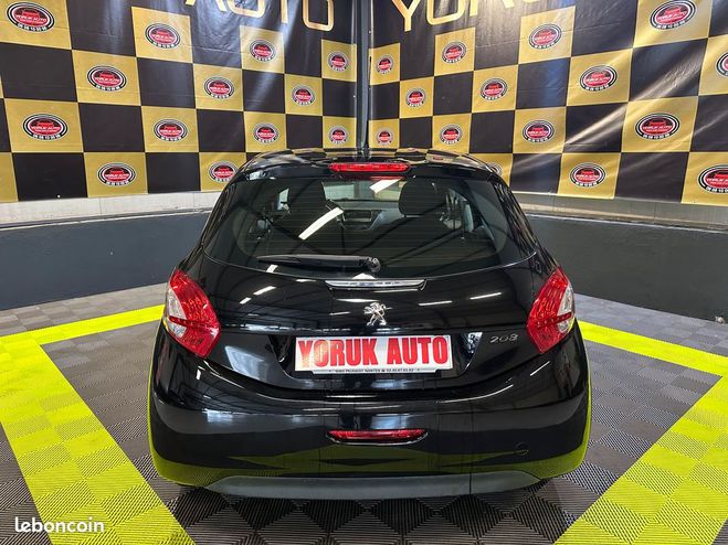 Peugeot 208 1.4 HDI 68 cv Socit Noir de 2013
