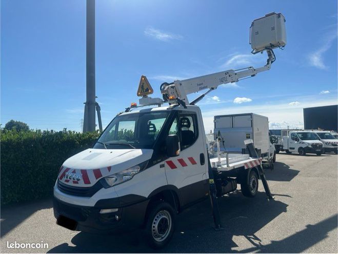 Iveco Daily 24990 ht 35s14 nacelle France Elevateur   de 2018