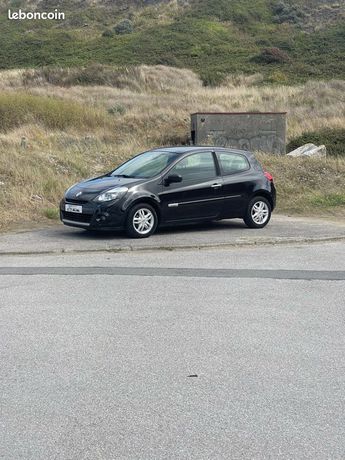  Voir détails -Renault Clio 3 à Outreau (62)