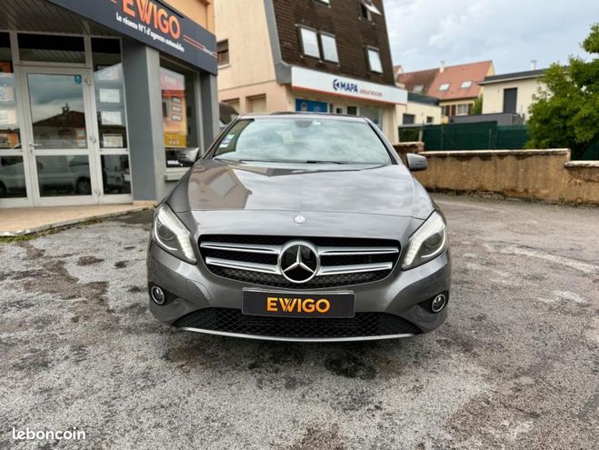 Mercedes Classe A 1.6 200 155 BLUEEFFICIENCY SENSATION 8.0 Gris de 2015