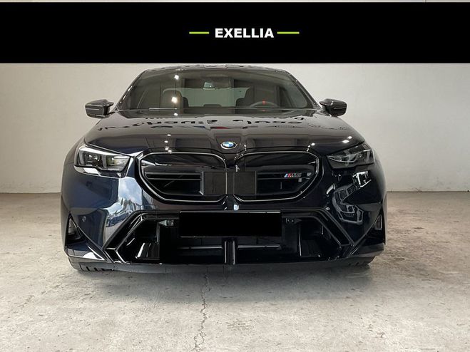BMW M5 M5 G90 V8 Bi-Turbo 4.4L Hybride 727cv TV NOIR CARBON de 2025