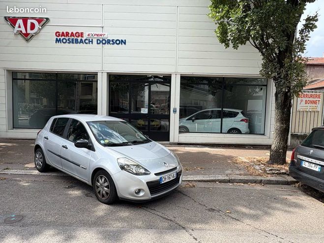 Renault Clio 3 Dci 75 cv 145000 kms 06-12 5 places Gris de 2012