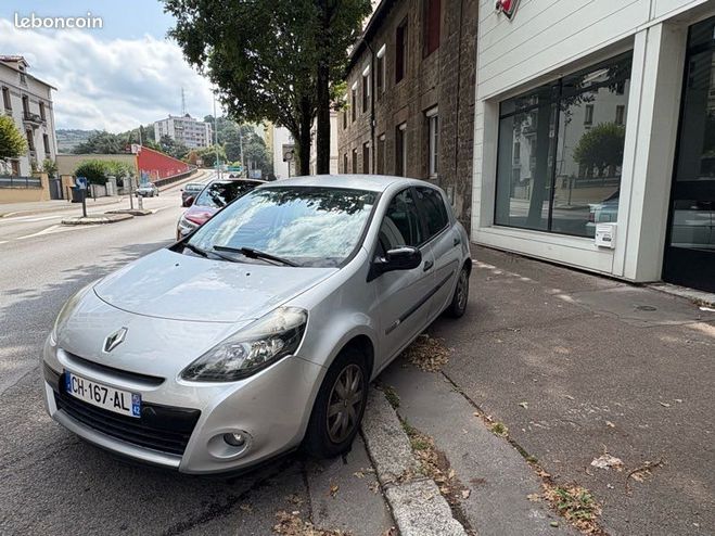 Renault Clio 3 Dci 75 cv 145000 kms 06-12 5 places Gris de 2012
