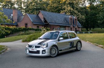  Voir détails -Renault Clio V6 3.0 255ch à Champagne-sur-Seine (77)
