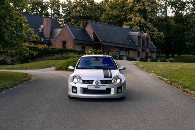 Renault Clio V6 3.0 255ch  de 2005