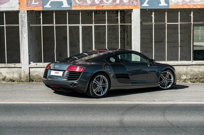 Audi R8 V8 4.2 420 ch  de 2007