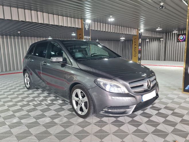 Mercedes Classe B 180 1.5L CDI 110 CV PACK Design * CUIR * Grise de 2014