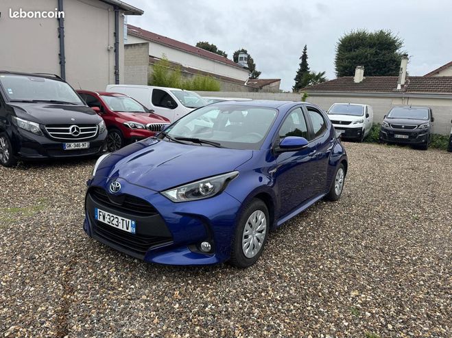 Toyota Yaris 116h France Business 5p Historique d'ent Bleu de 2021