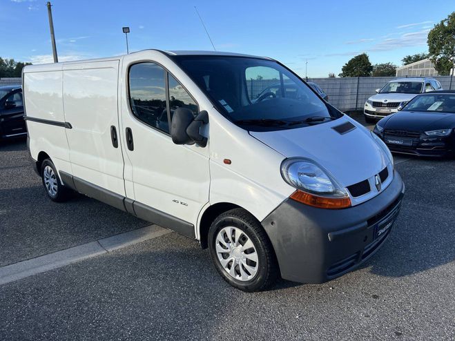 Renault Trafic II L2H1 1.9 dCi 100ch Fourgon L1H1 Clim  BLANC de 2006