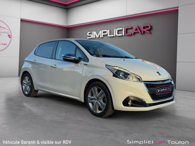 Peugeot 208 PureTech 82ch SS BVM5 Signature garantie Blanc de 2019