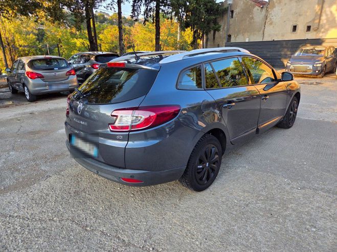 Renault Megane III ESTATE Limited 1.5 DCi 110 ch Gris de 2016