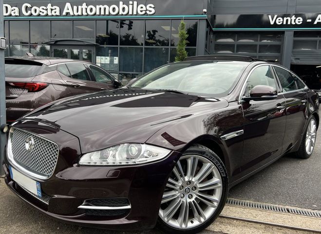 Jaguar XJ 351 LUXE PREMIUM 3.0 V6 275 Cv BOITE AUT Violet de 2011