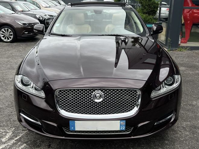 Jaguar XJ 351 LUXE PREMIUM 3.0 V6 275 Cv BOITE AUT Violet de 2011