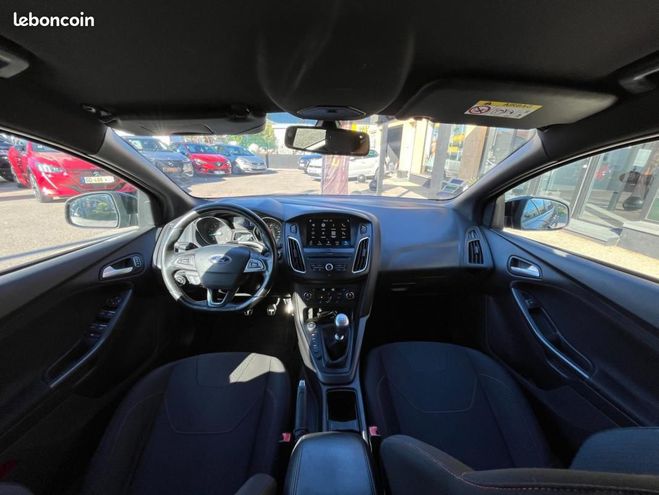 Ford Focus III 1.0 ECOBOOST 125CH STOP & START ST-L Noir de 2017