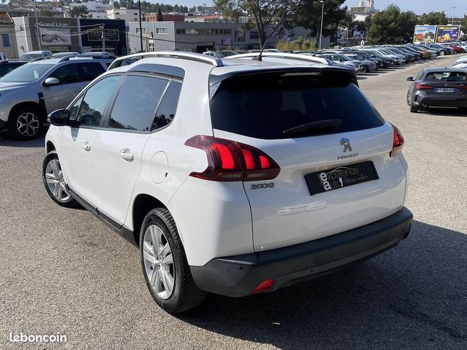 Peugeot 2008 1.2 82CH STYLE Blanc de 2017