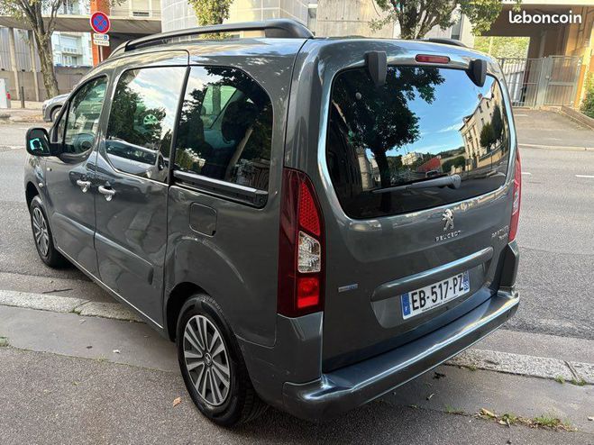 Peugeot Partner Tepee 1.5 blue Hdi 100 112000 kms 2016 Gris de 2016